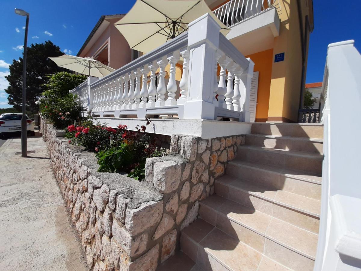 Apartments Pavelic Novi Vinodolski Exterior photo