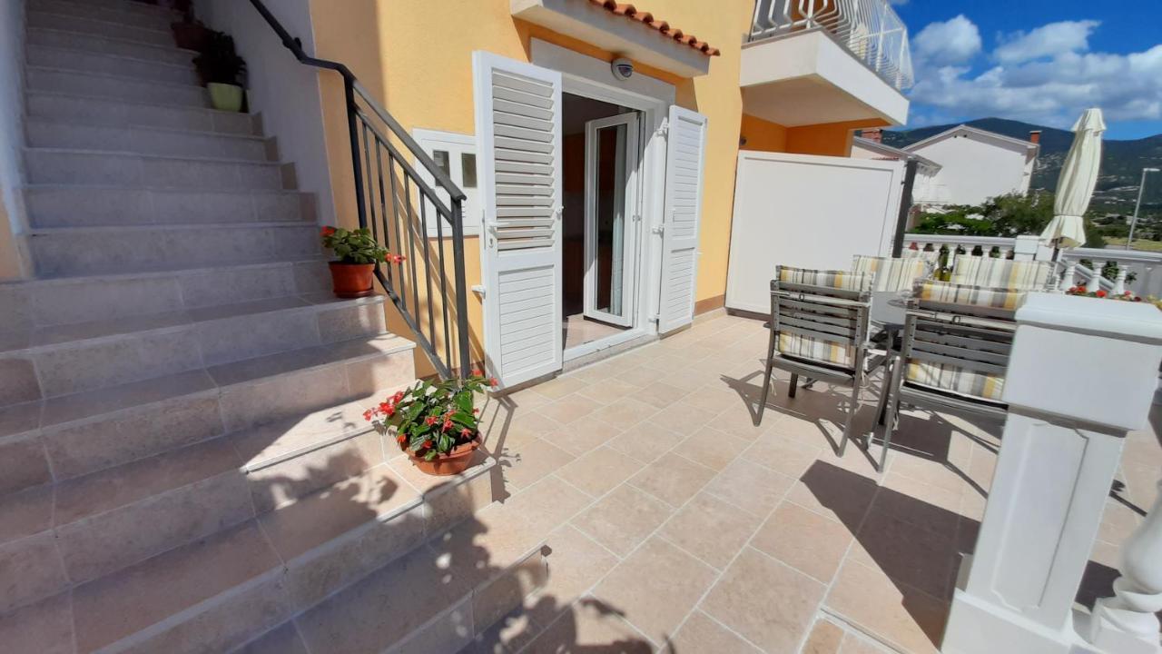 Apartments Pavelic Novi Vinodolski Exterior photo